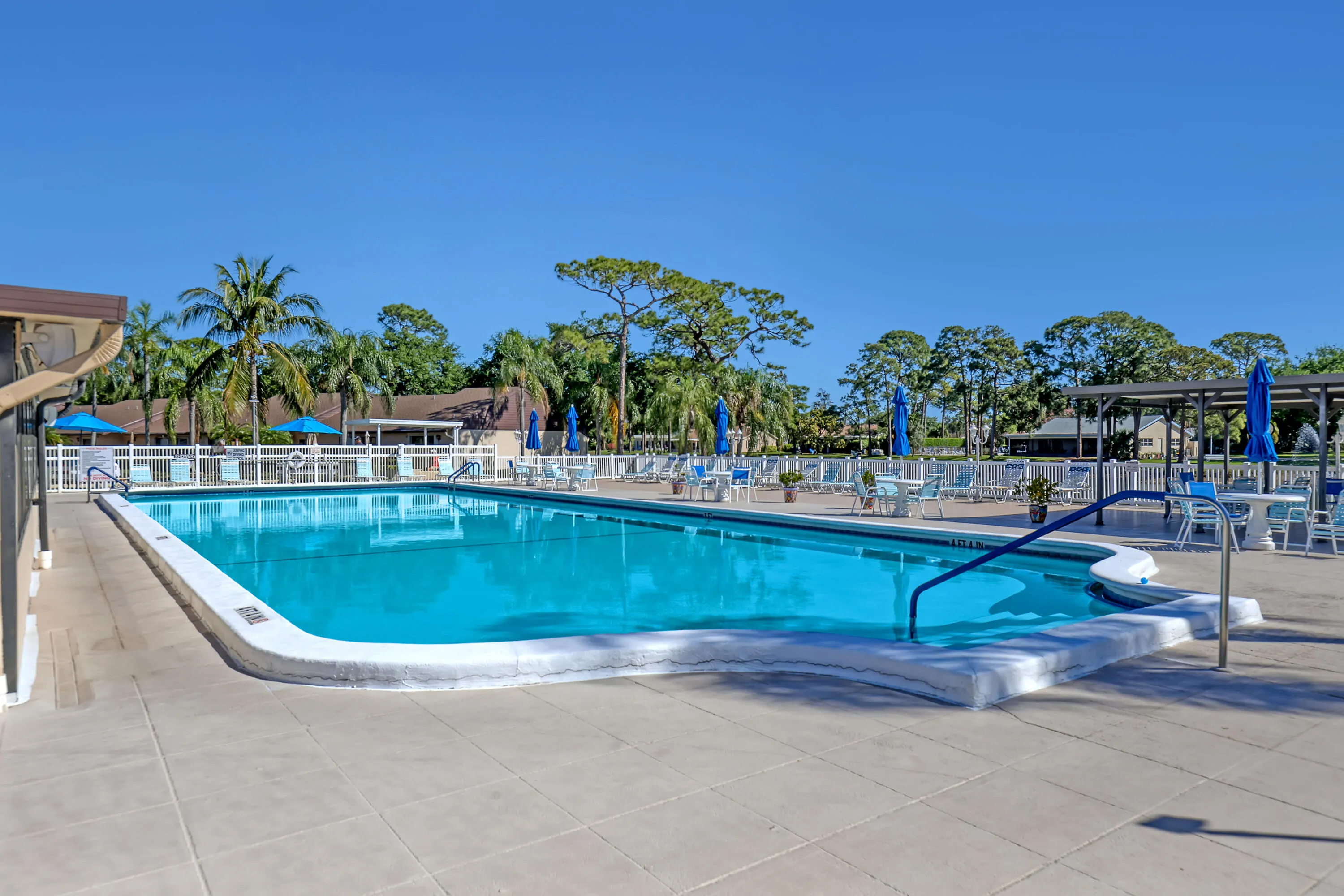 436 Pine Glen #C2 (33)