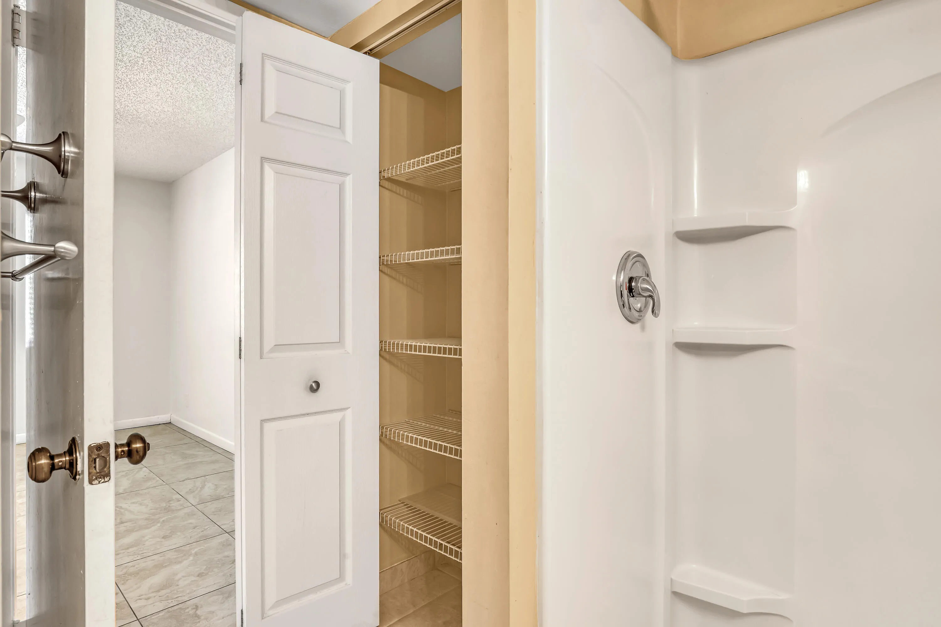 436 Pine Glen #C2 (22)