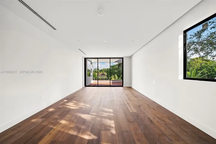 WOOD FLOORING MASTER BEDROOM