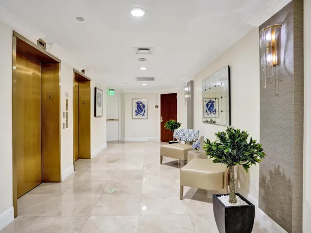 LOBBY ELEVATORS