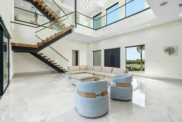 MODEL HOME FURNISHED