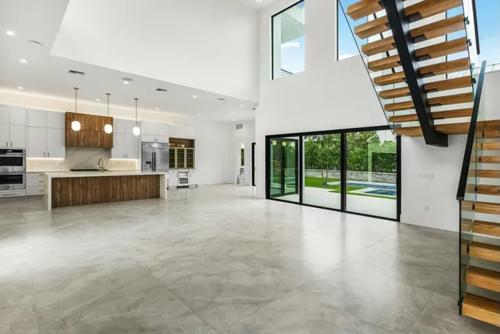 GREAT/KITCHEN/DINING
