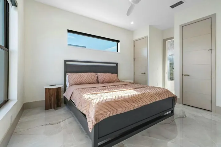 MODEL HOME FURNISHED KING
