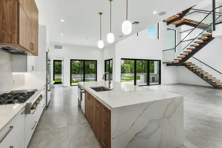 KITCHEN VIEW TO OUTDOOR