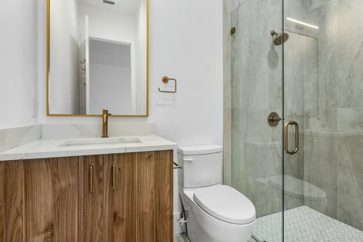 BEDRROM 1 ENSUITE