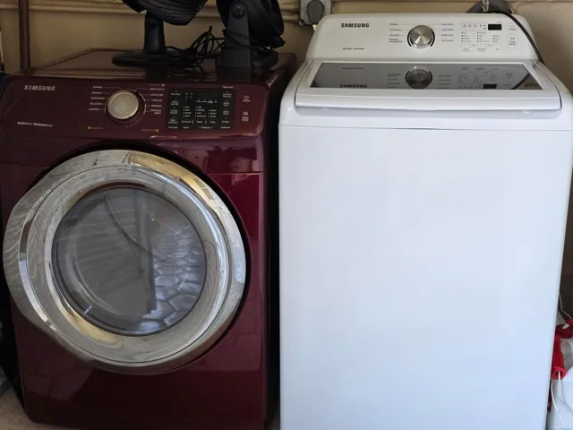 SAMSUNG WASHER & DRYER