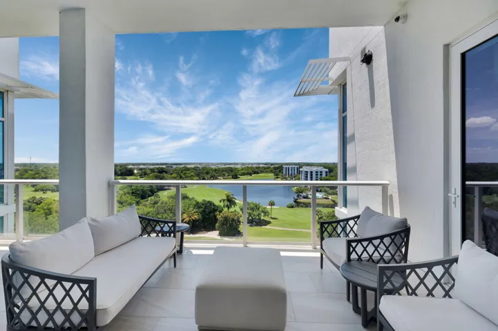 32' Terrace