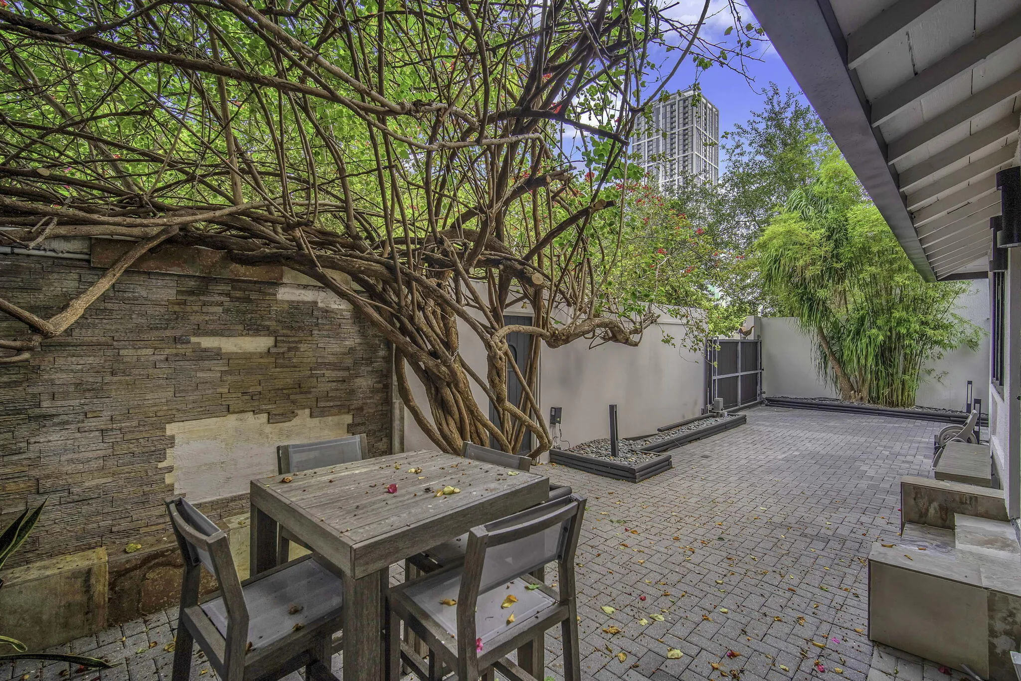 Property photo 43
