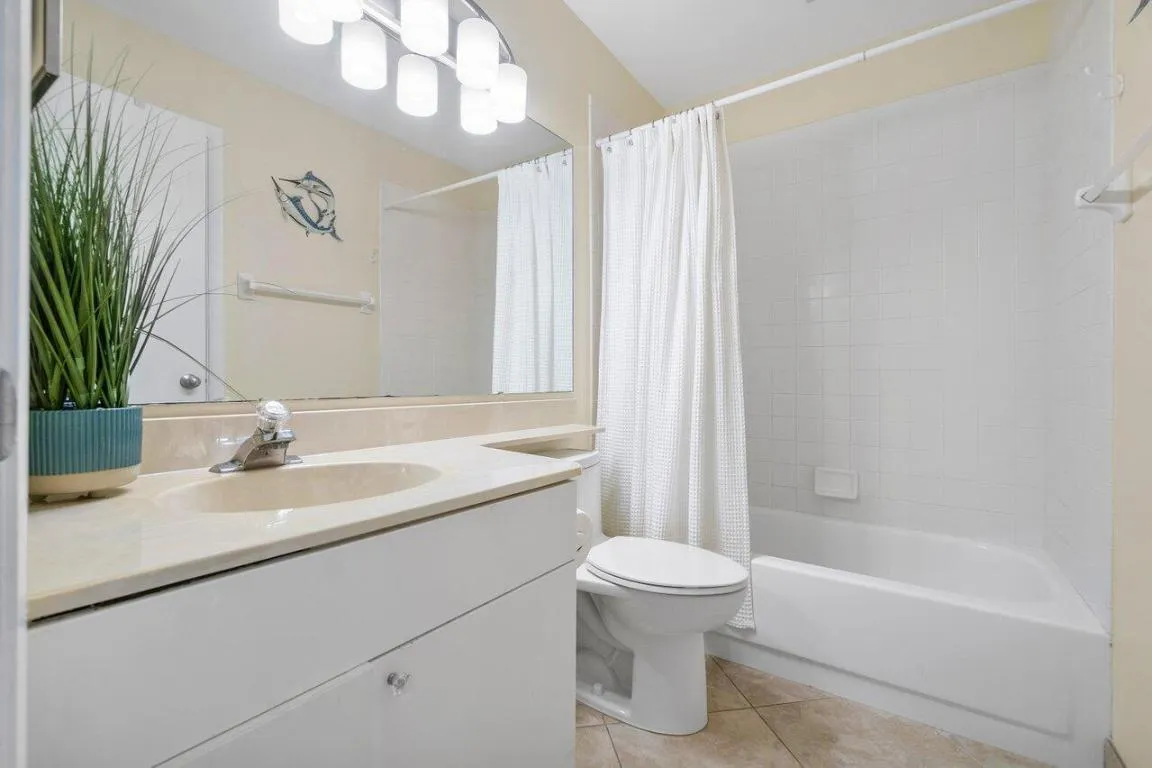 021-120InletWay-204-PalmBeachShores-FL-3