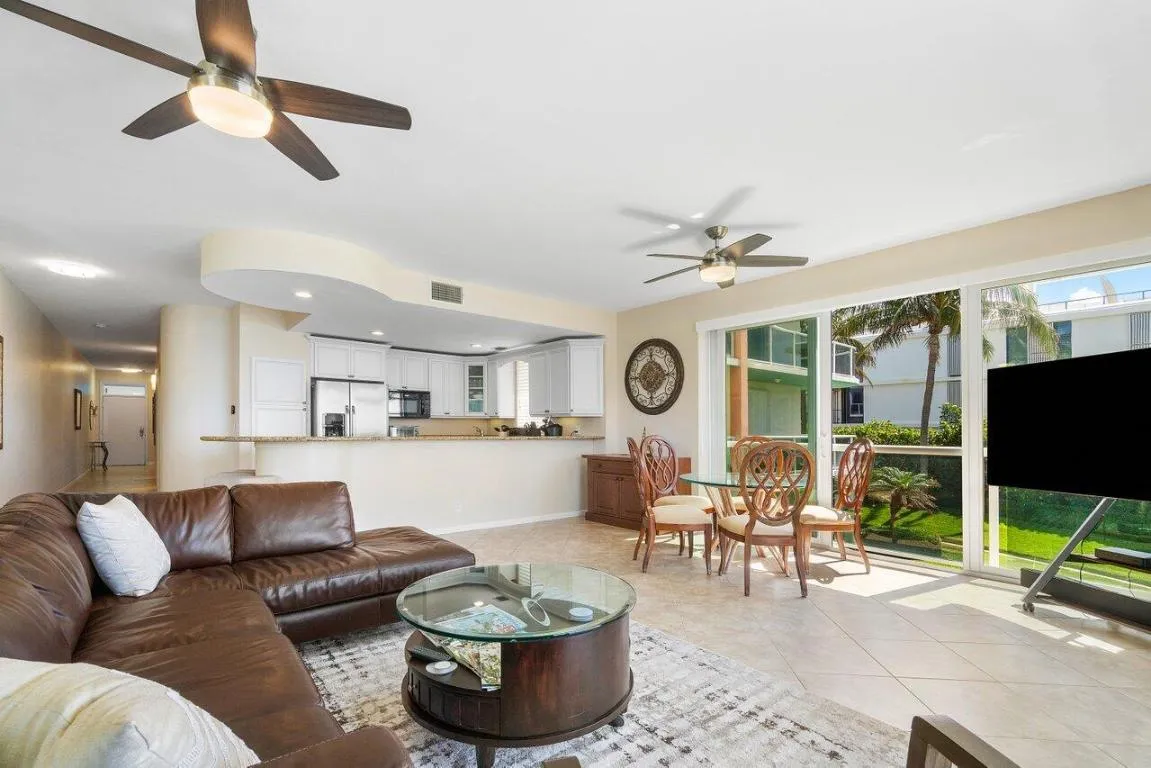 008-120InletWay-204-PalmBeachShores-FL-3