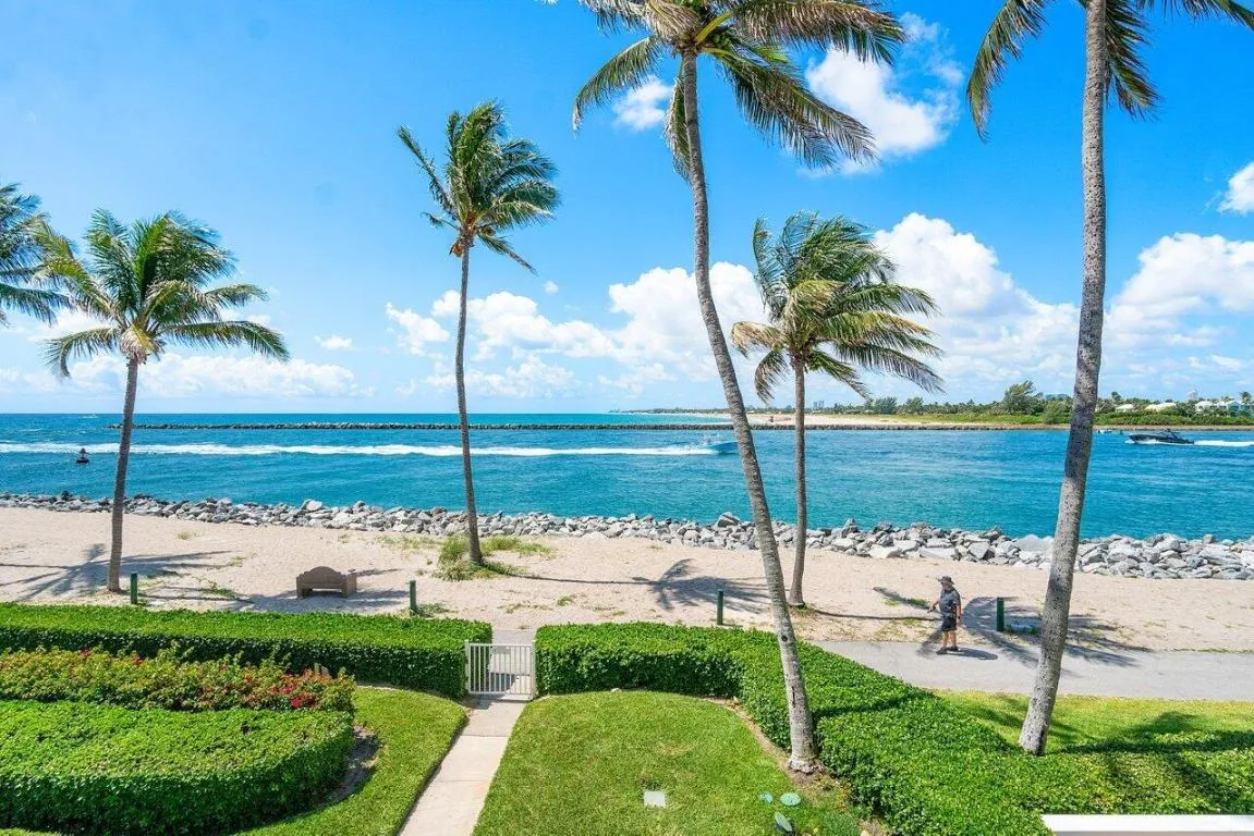 026-120InletWay-204-PalmBeachShores-FL-3