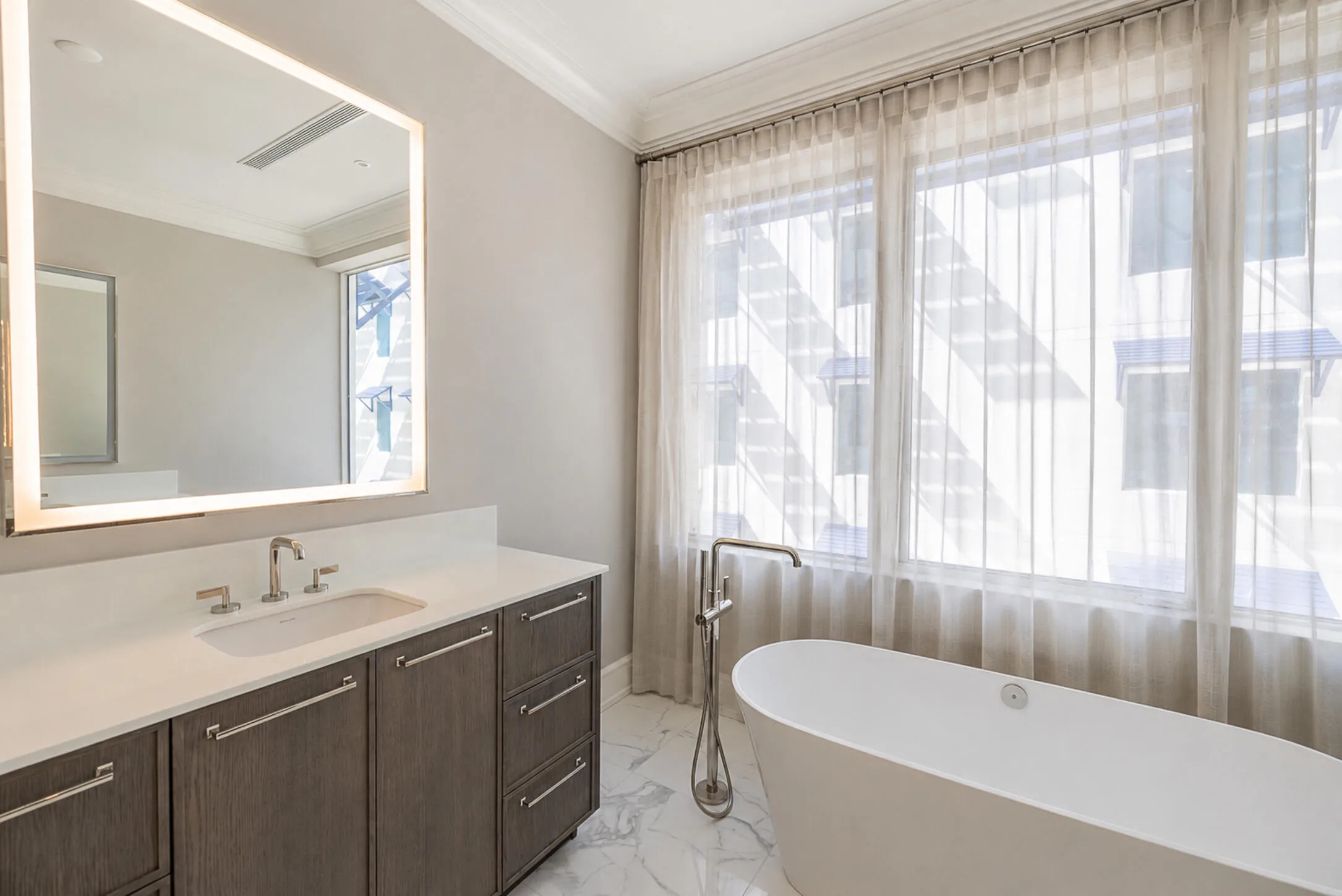 14-Caretta Bathroom