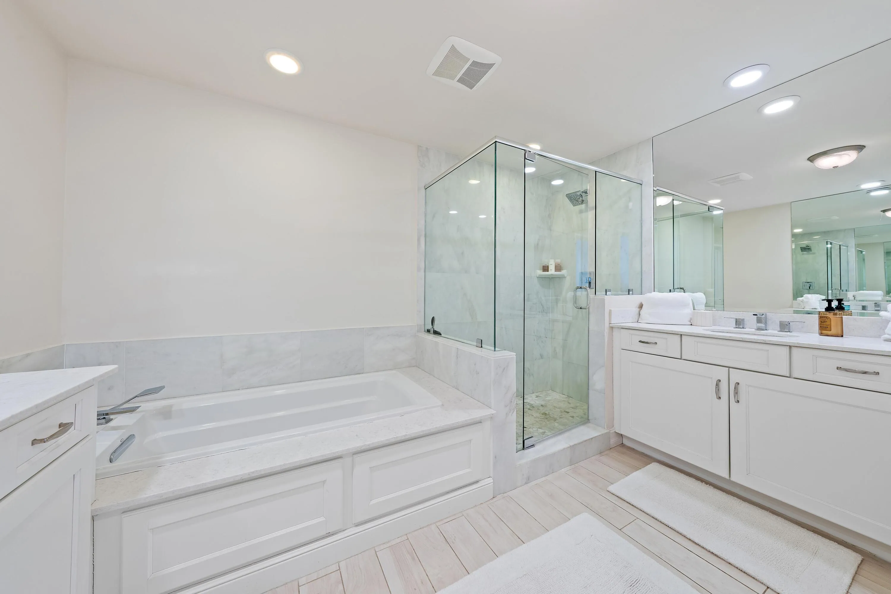 MLS - 432 Bay Colony Dr N-17