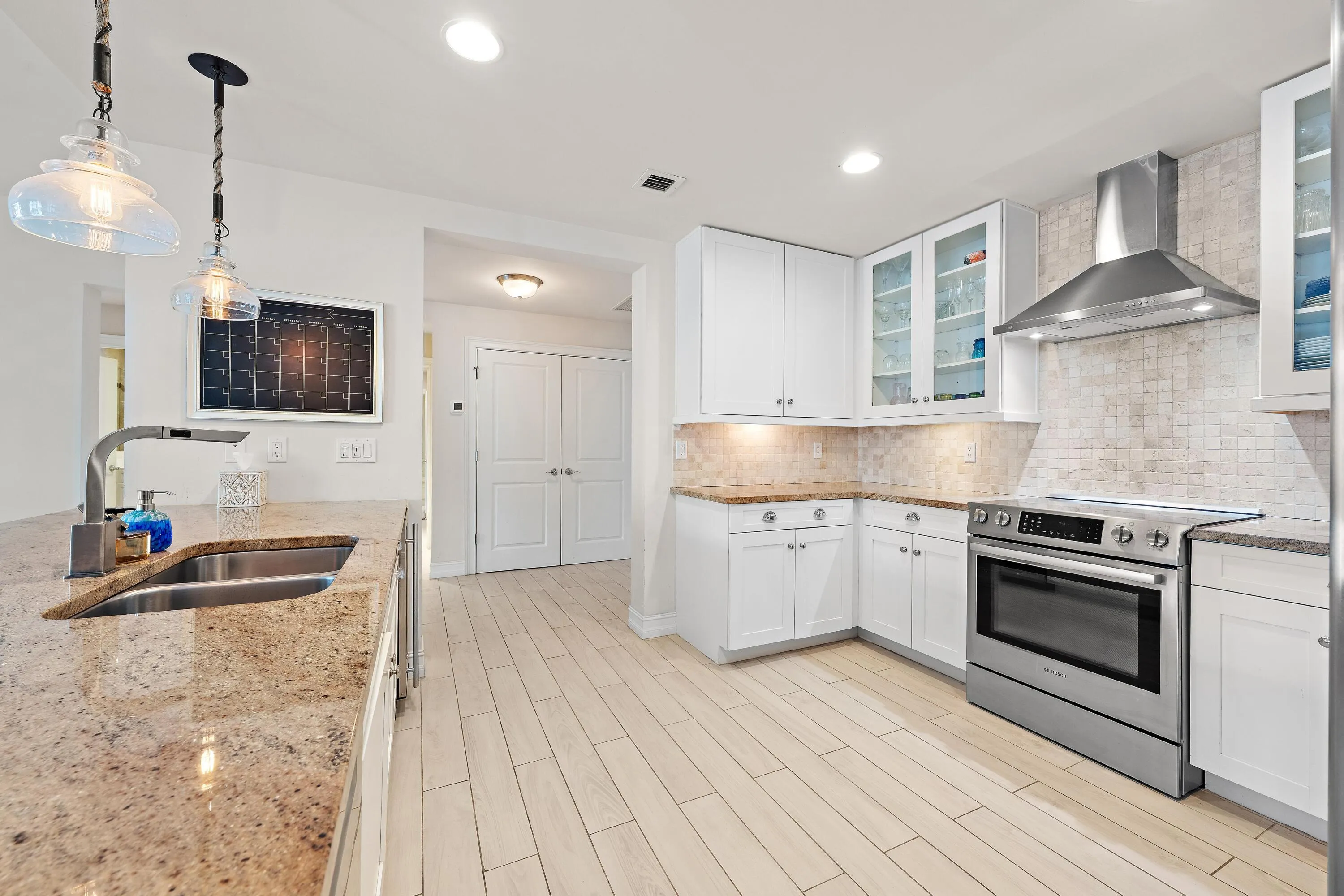 MLS - 432 Bay Colony Dr N-6