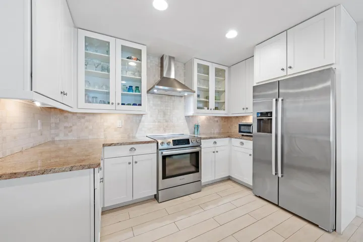 MLS - 432 Bay Colony Dr N-7