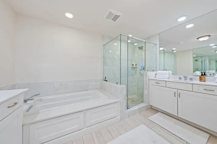 MLS - 432 Bay Colony Dr N-17