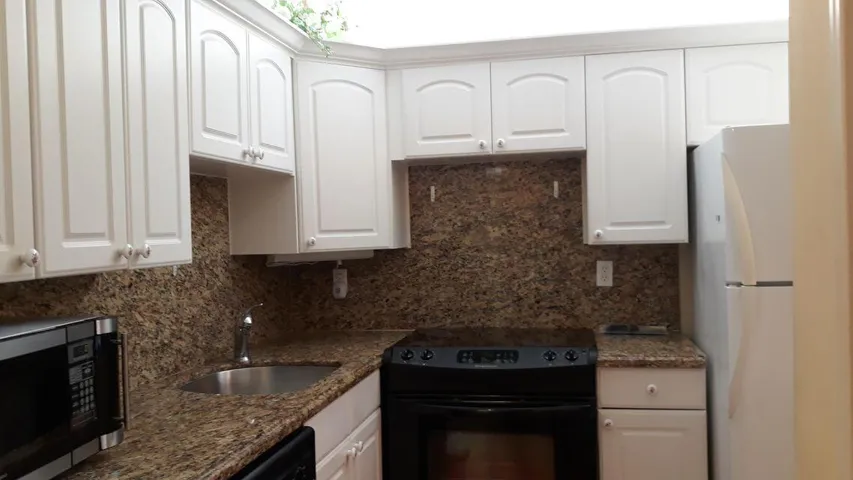 RENOAVTED KITCHEN