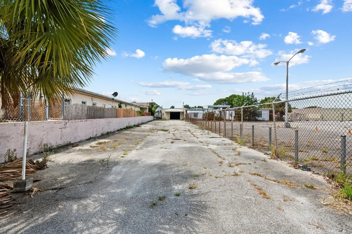 Property photo 37