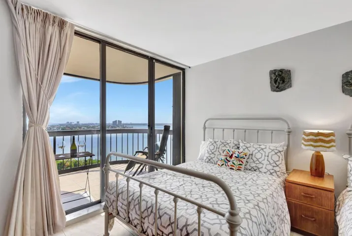 32-web-or-mls-5D1A8047