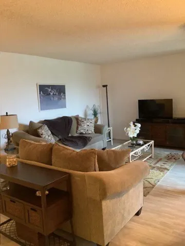 9209LivingAreanew