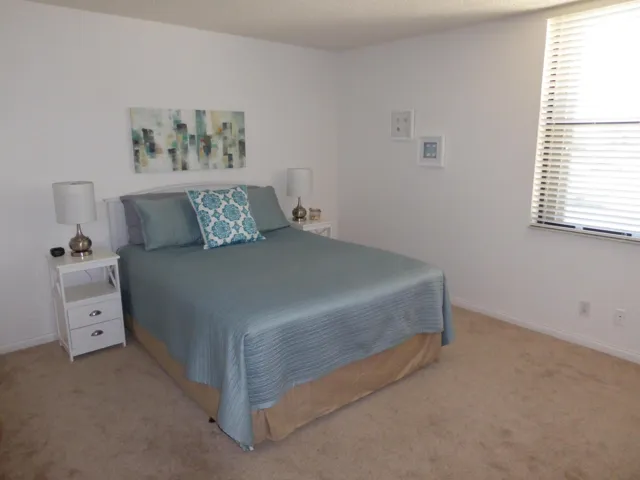 Split plan floorplan