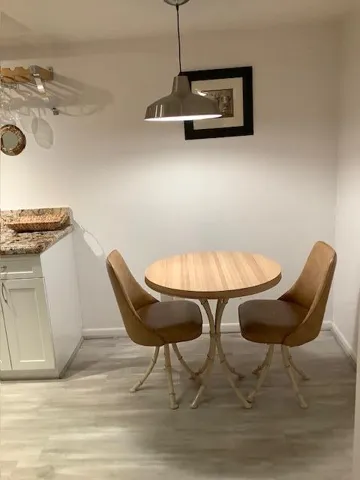 Eat In Area