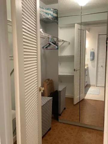 Walk In Master Bedroom