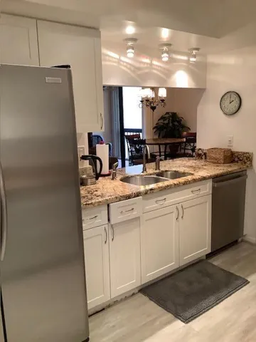 Passthrough to Living/Dining Space