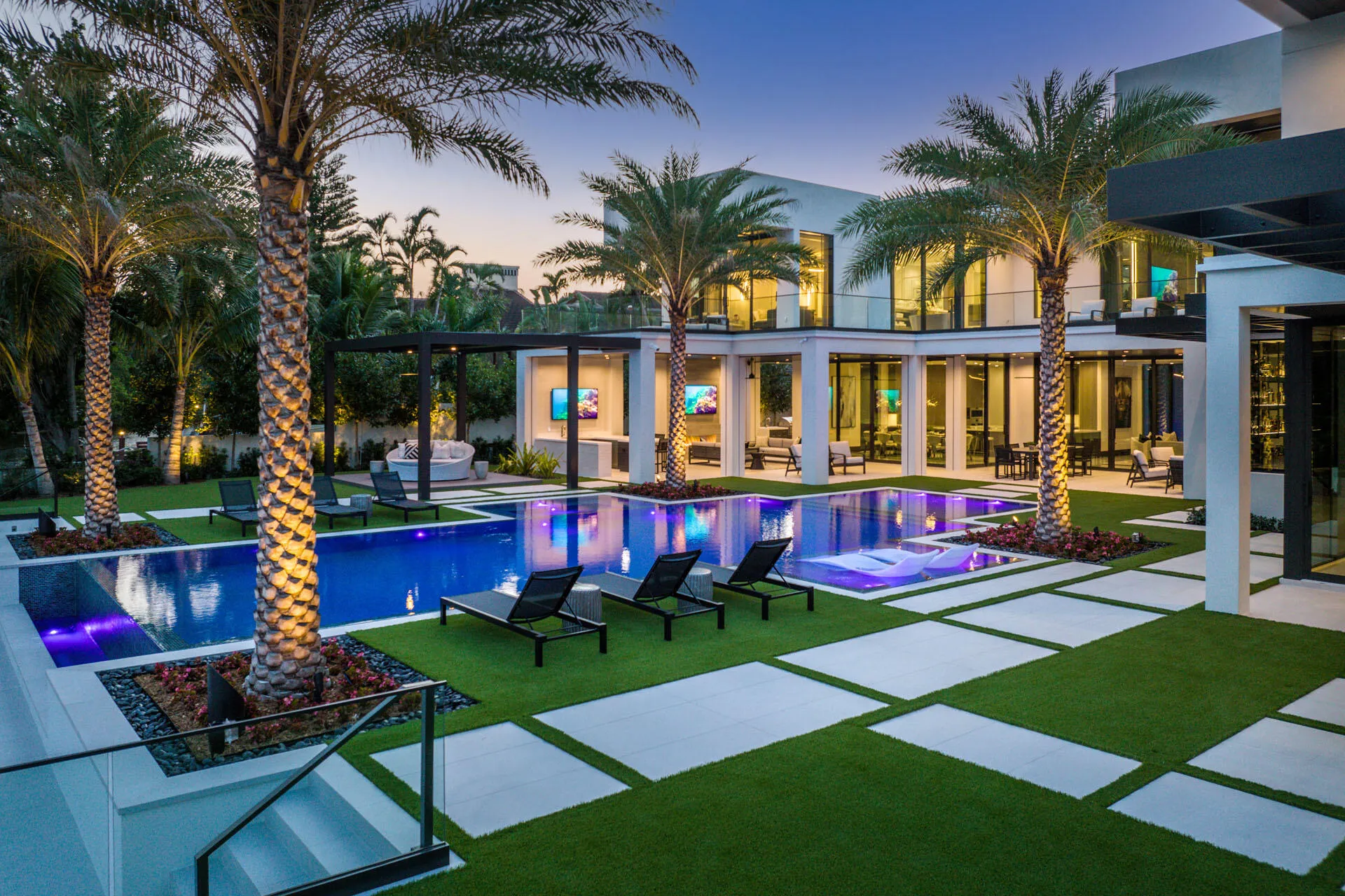 372_Alexander_Palm_Road_Dusk_21
