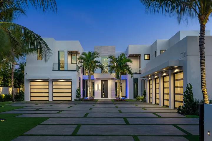 372_Alexander_Palm_Road_Dusk_02