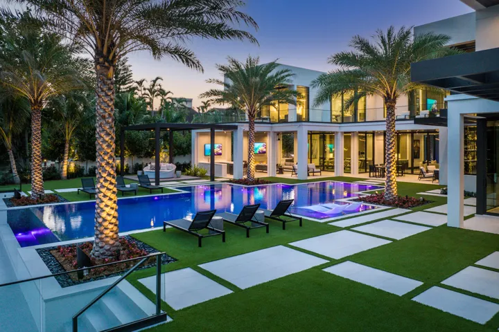 372_Alexander_Palm_Road_Dusk_21