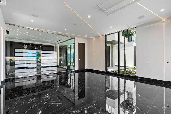 372_Alexander_Palm_Road_40