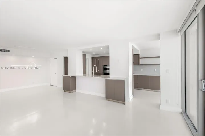 Open kitchen