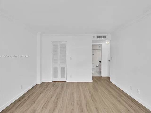 Primary Bedroom with walkin closet