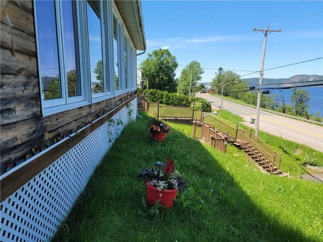FRONT OF THE HOUSE