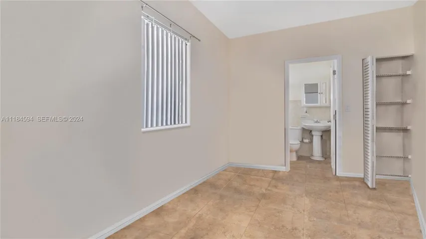 3rd bedroom currently used as a separate dwelling with its own bathroom and kitchen