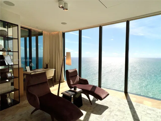 Sitting area and office in Master Bedroom