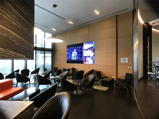 Lobby Bar
