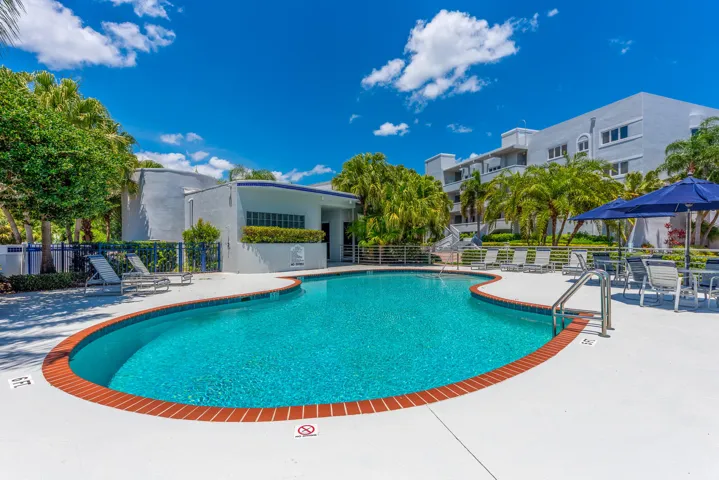 ADMIRALTY HEATED POOL