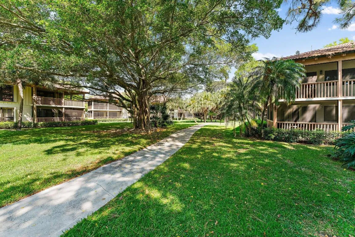 039-527BrackenwoodPl-PalmBeachGardens-SM