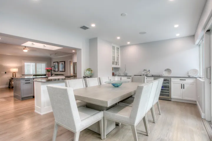 322 NW 16 St-12