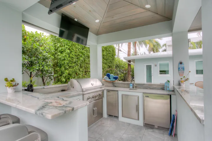 322 NW 16 St-26