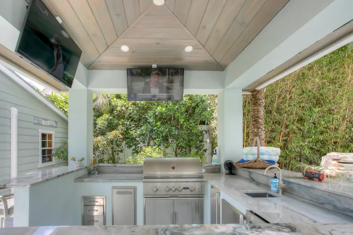 322 NW 16 St New-13