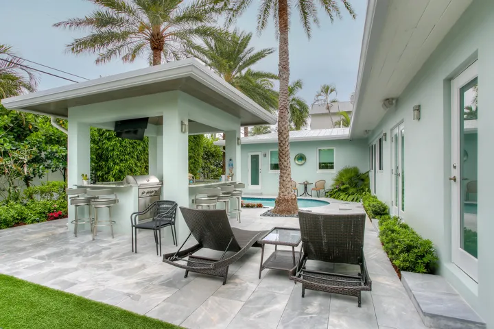 322 NW 16 St-27