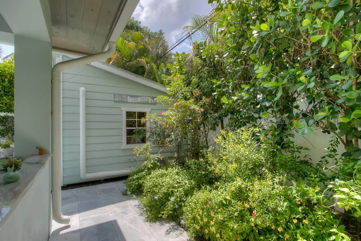 322 NW 16 St New-14