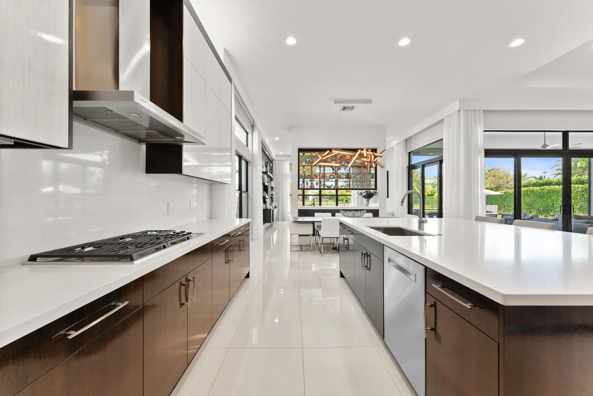 GOURMET CHEF'S KITCHEN