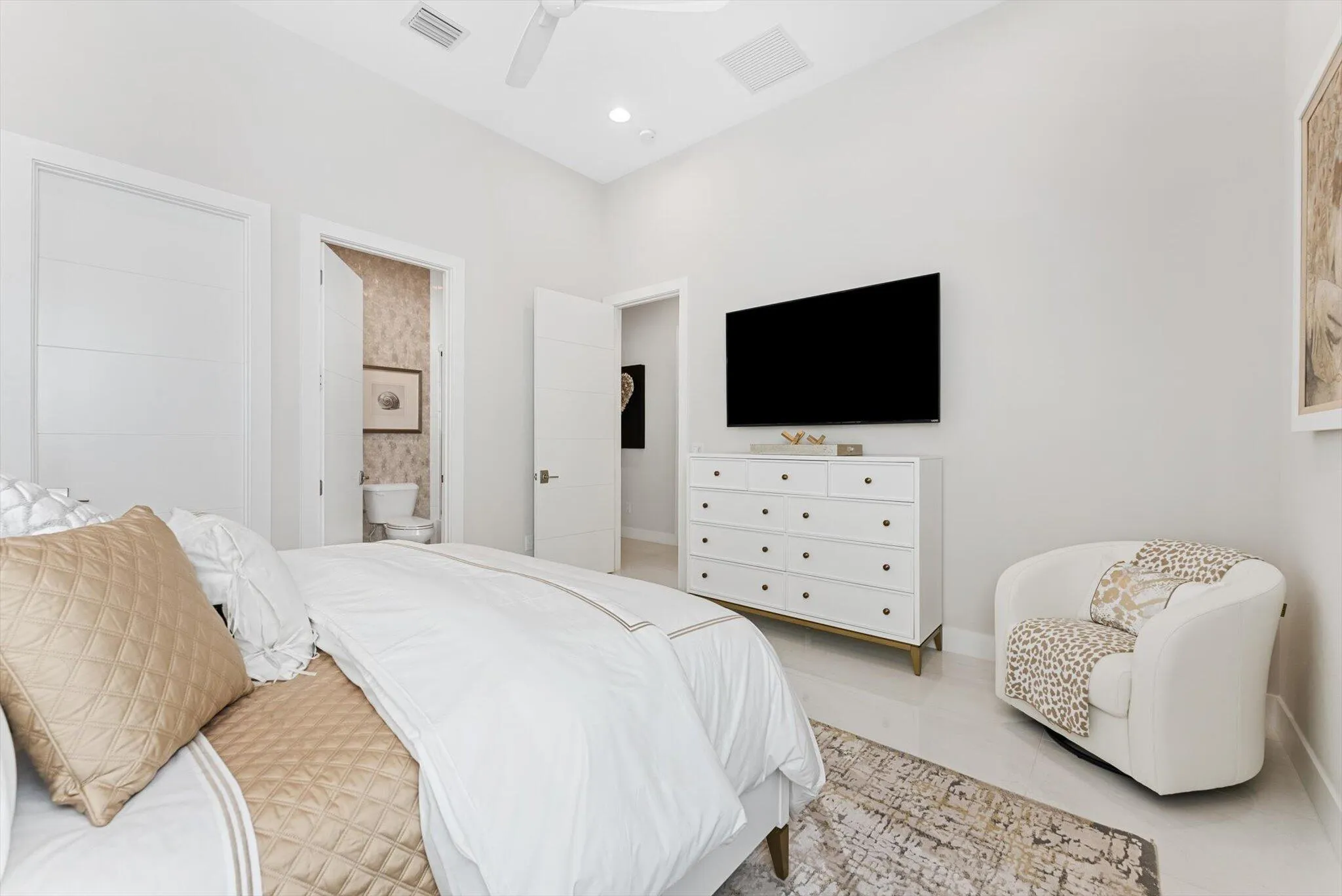 BEDROOM 3