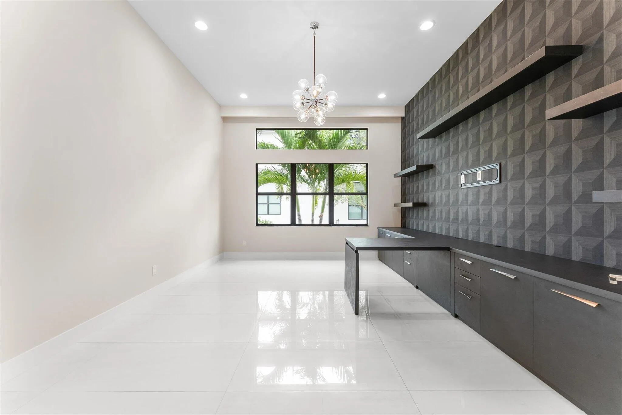 OFFICE/DEN - FOYER - VACANT, UNFURNISHED, MOVE-IN READY