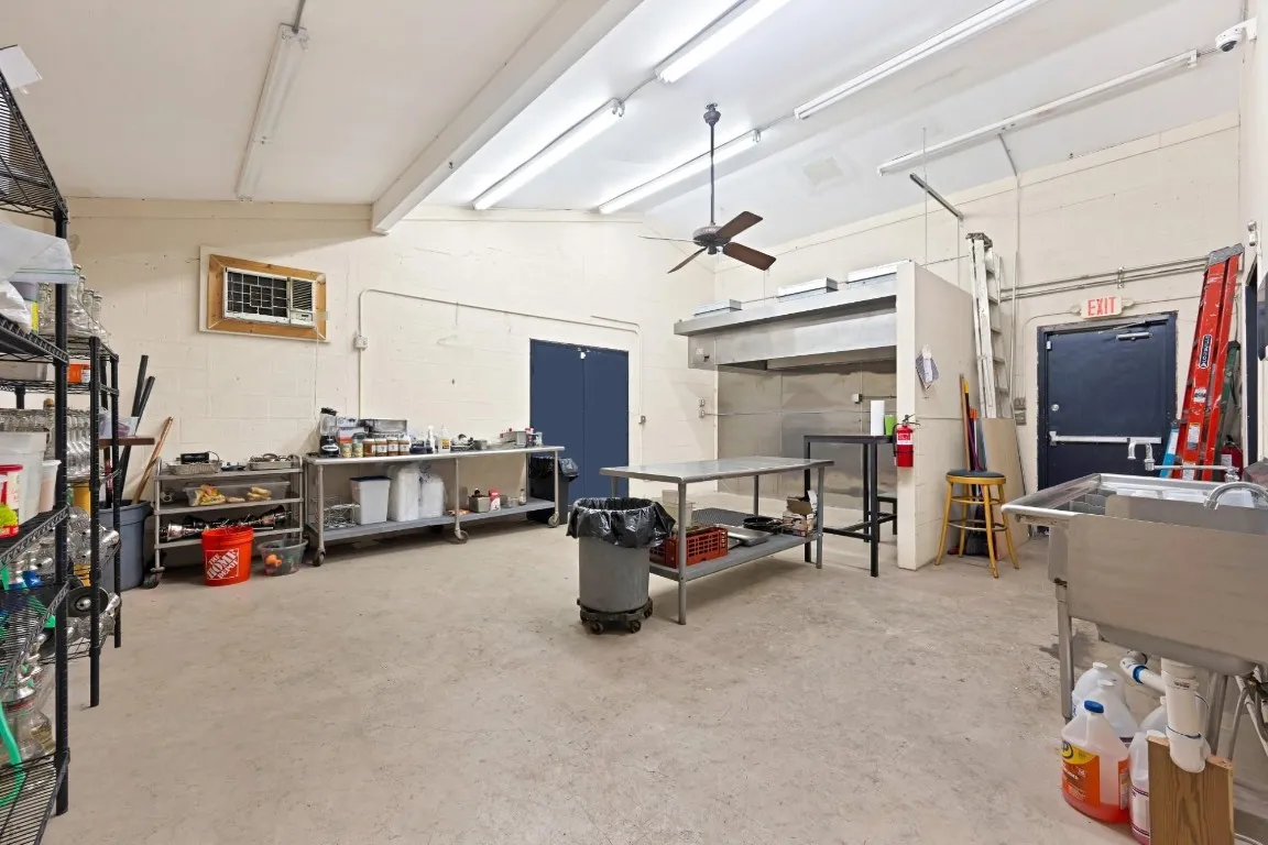 Property photo 33