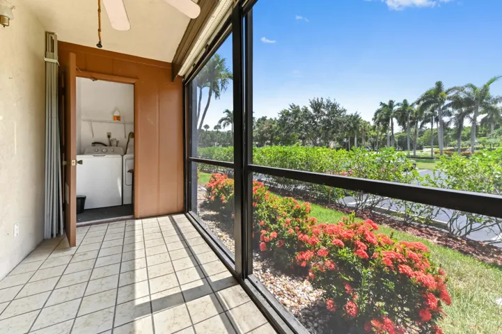 17 Patio 02